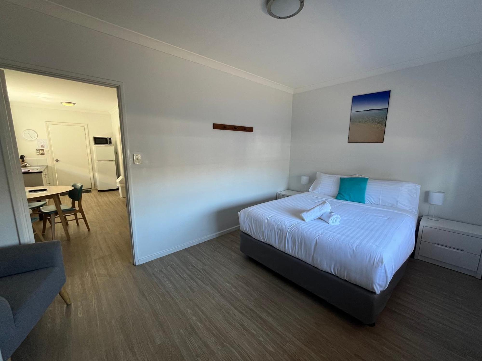 Clearwater Aparthotel 4*